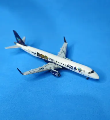 Embraer 195 Azul Itaucard (PR-AXE)
