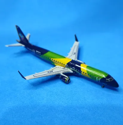 Embraer 195 AZUL (BANDEIRÃO) PR-AYV