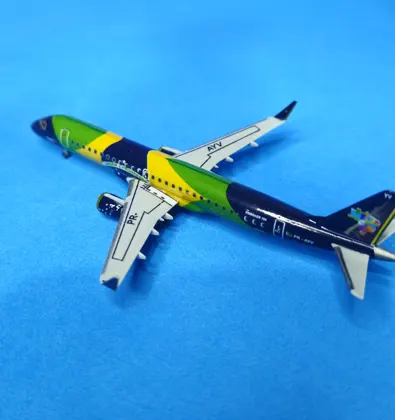 Embraer 195 AZUL (BANDEIRÃO) PR-AYV