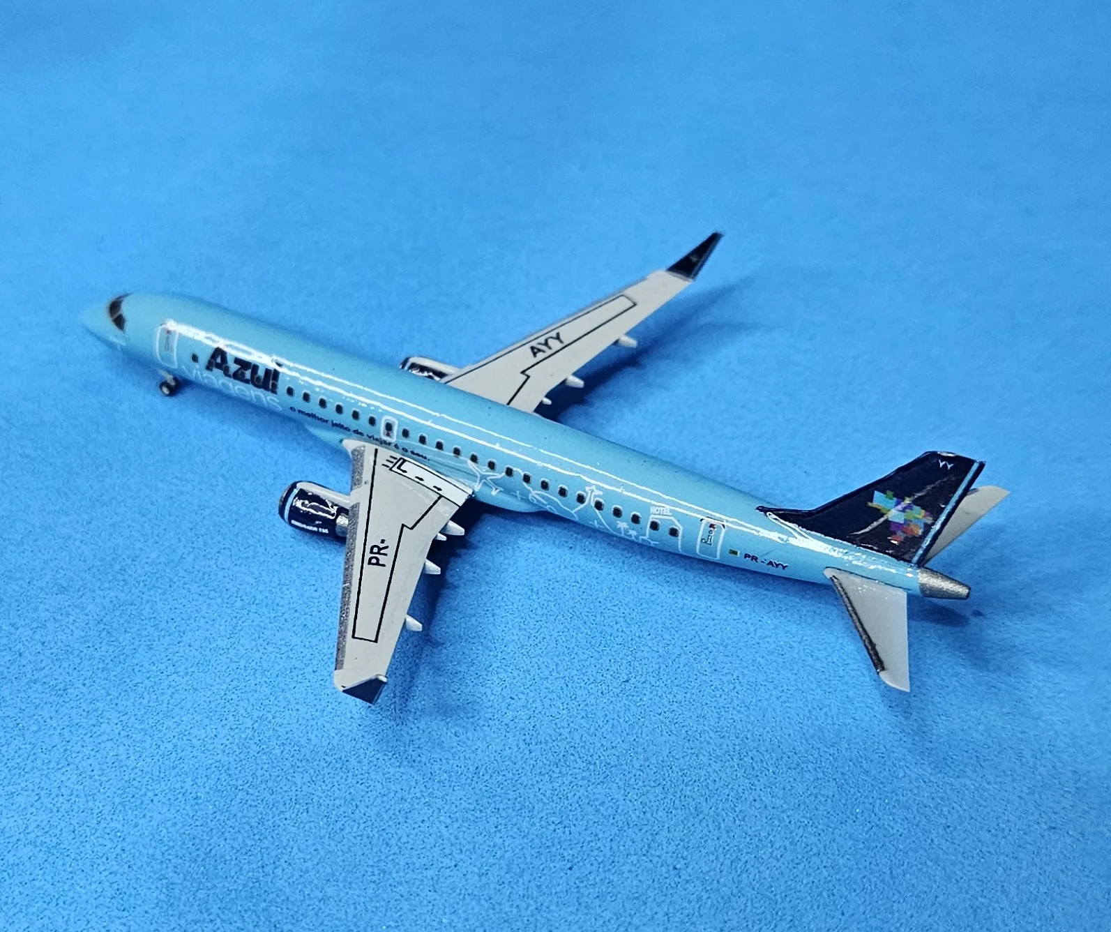 Embraer 195 Azul Viagens (PR-AYY)