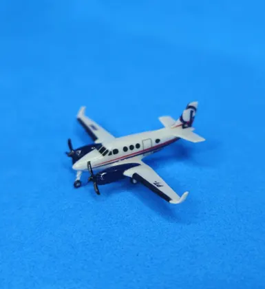 Beechcraft King Air C90 (azul/branco)