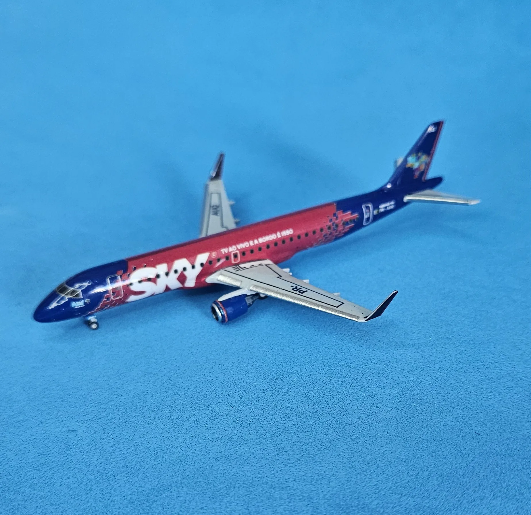 Embraer 195 Azul Sky