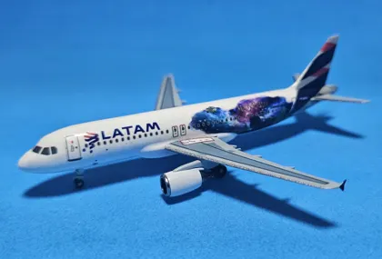 Airbus A320 LATAM (harrypotter)