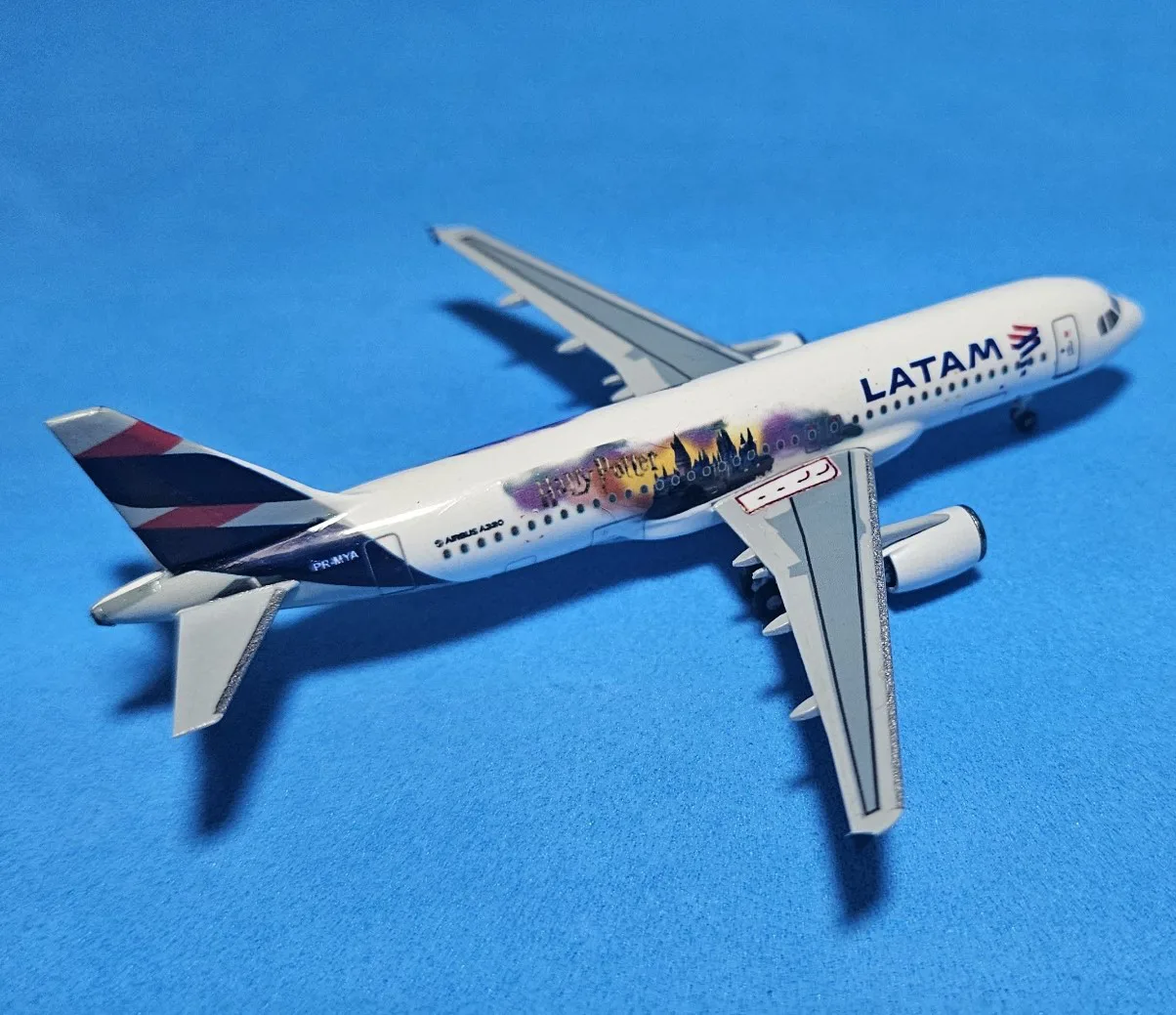 Airbus A320 LATAM (harrypotter)