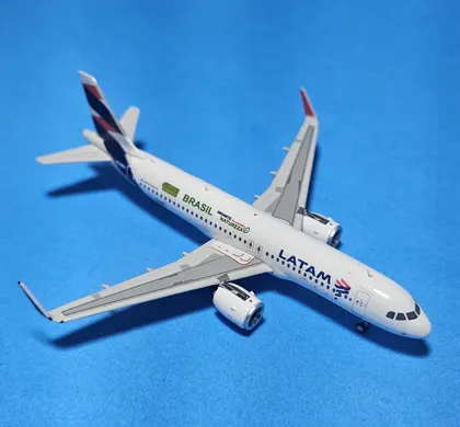 Serviço de customização de miniatura (Troca de Matricula) 1/400 