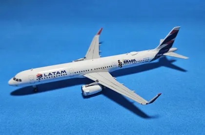Serviço de customização de miniatura (Troca de Matricula) 1/400 
