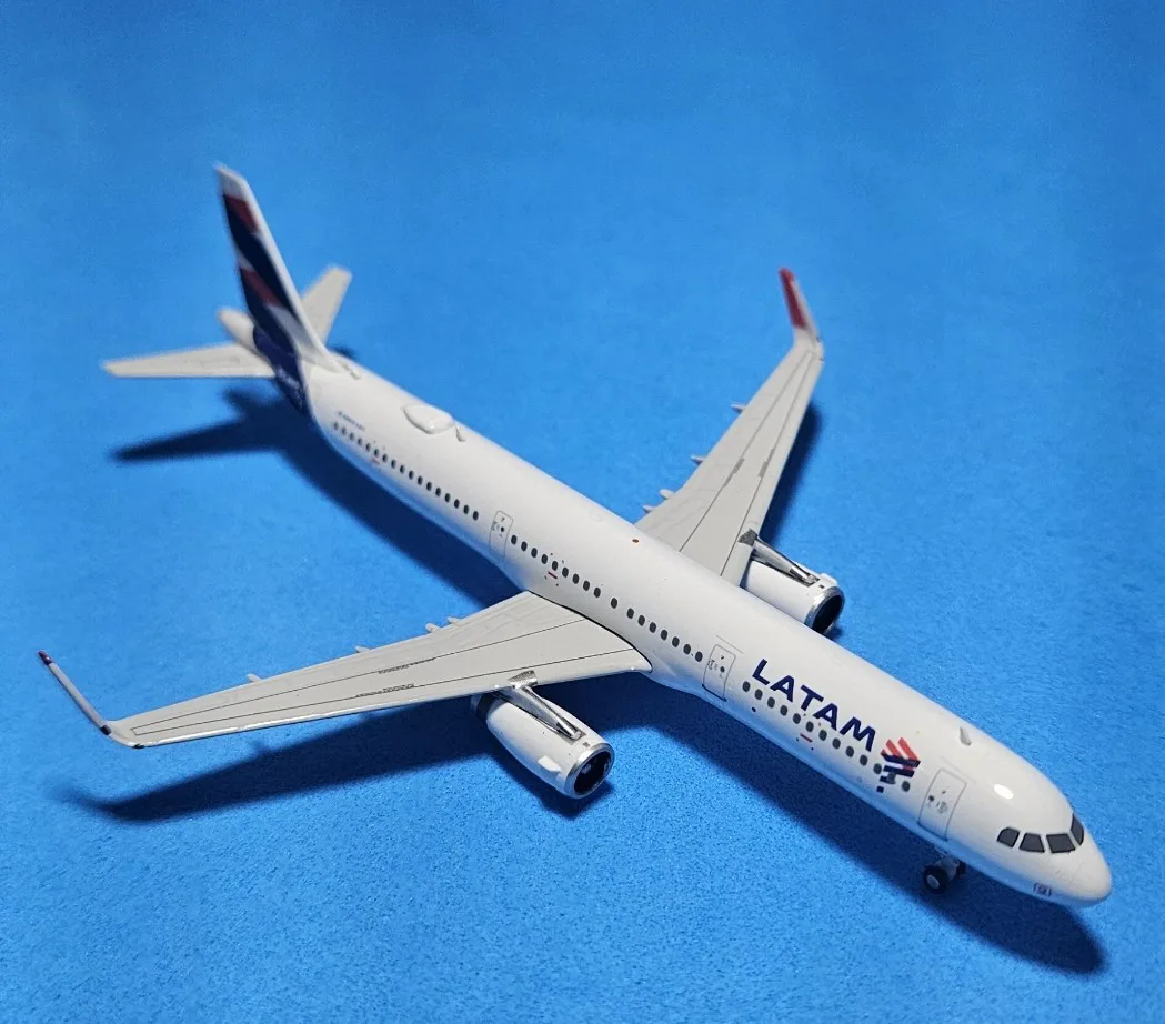 Serviço de customização de miniatura (Troca de Matricula) 1/400 
